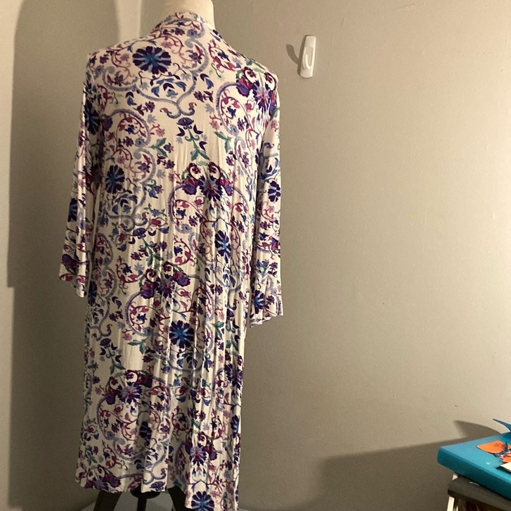 Posh Peanut Floral Robe - Picture 3 of 3